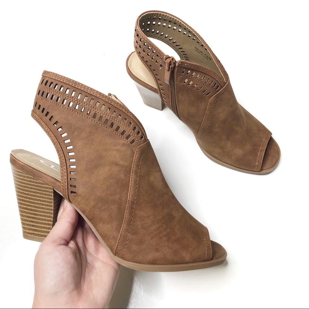 CL by Laundry Rylie Ankle Bootie Peeptoe Faux Leather Lasercut Brown 7.5